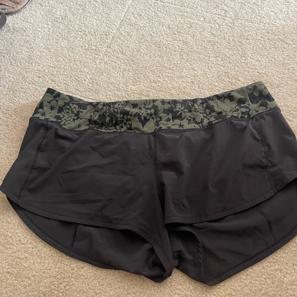 Lululemon size 10 shorts